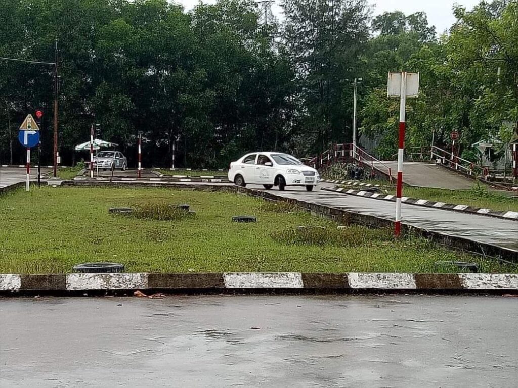 bãi tập lái xe